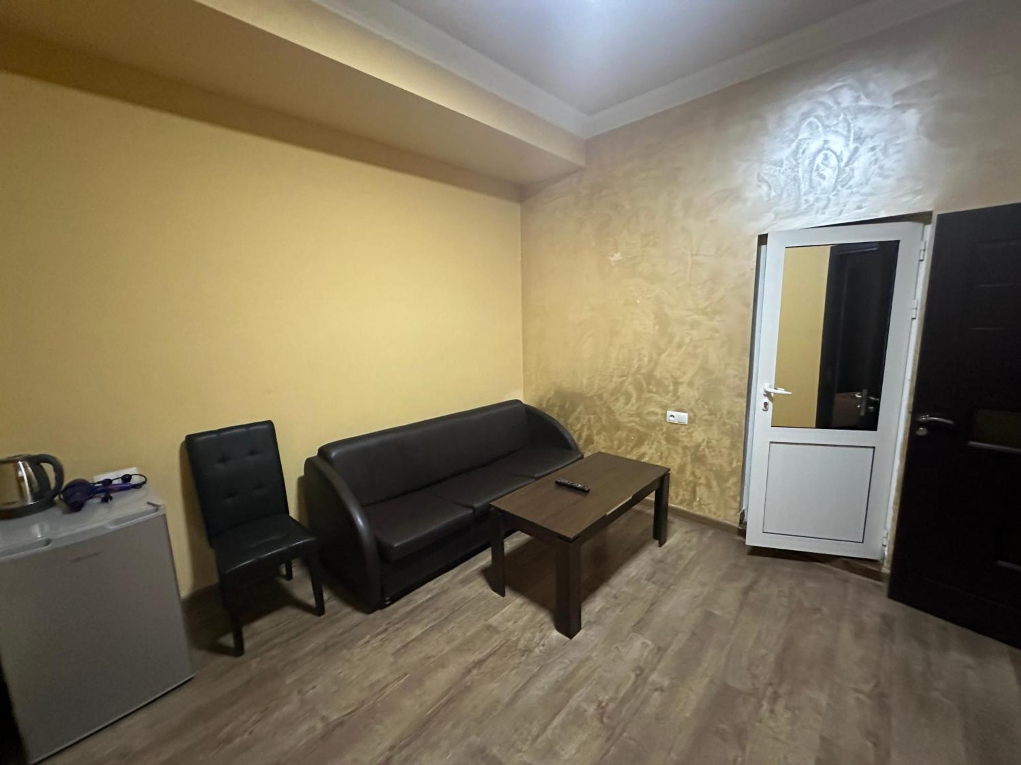 Express Hotel Erévan Extérieur photo