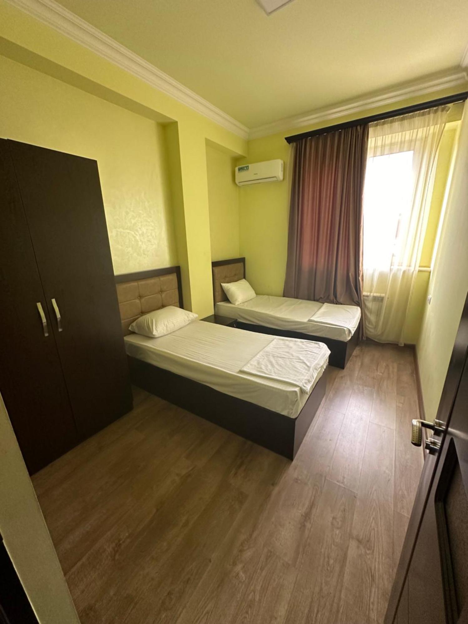 Express Hotel Erévan Extérieur photo