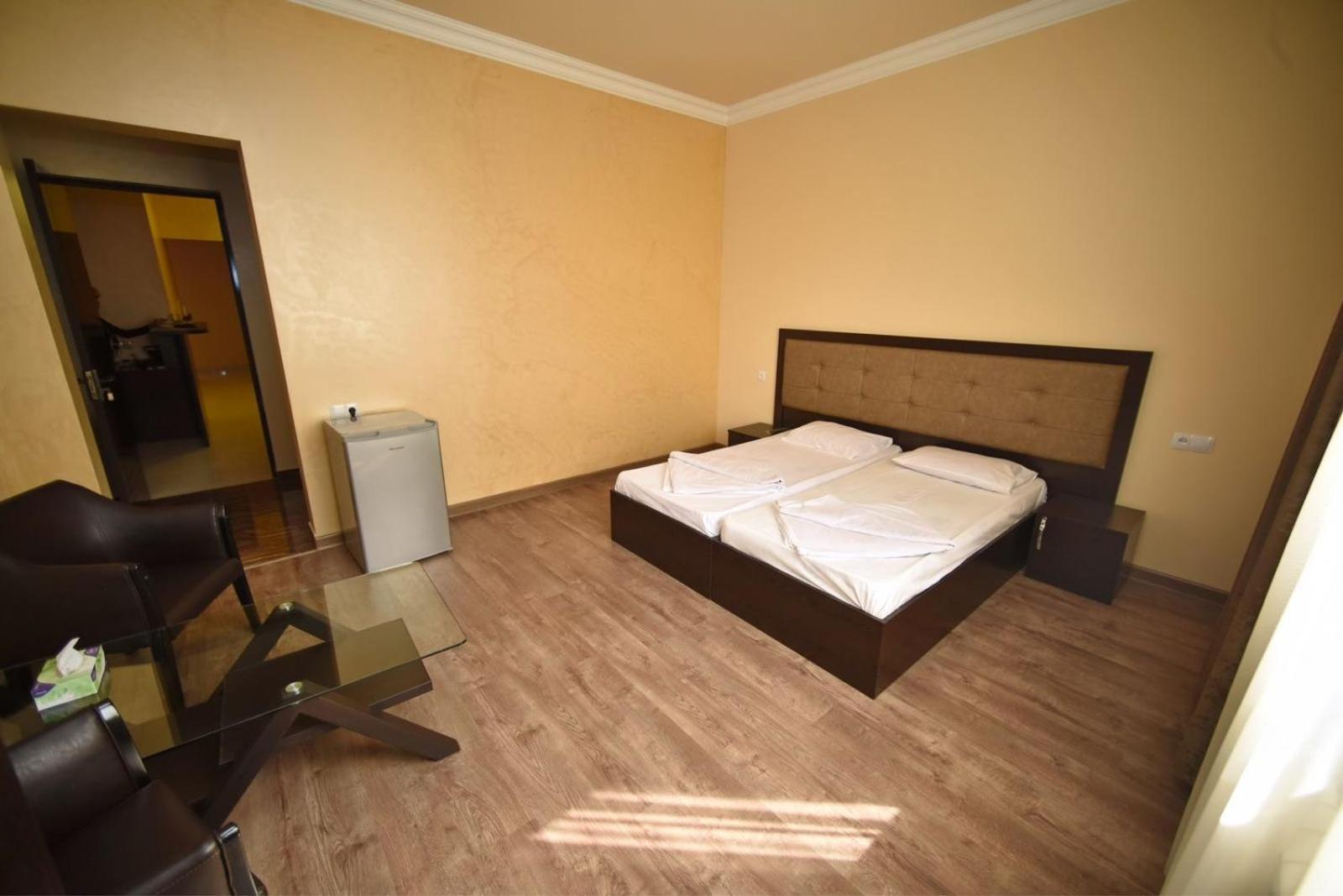 Express Hotel Erévan Extérieur photo