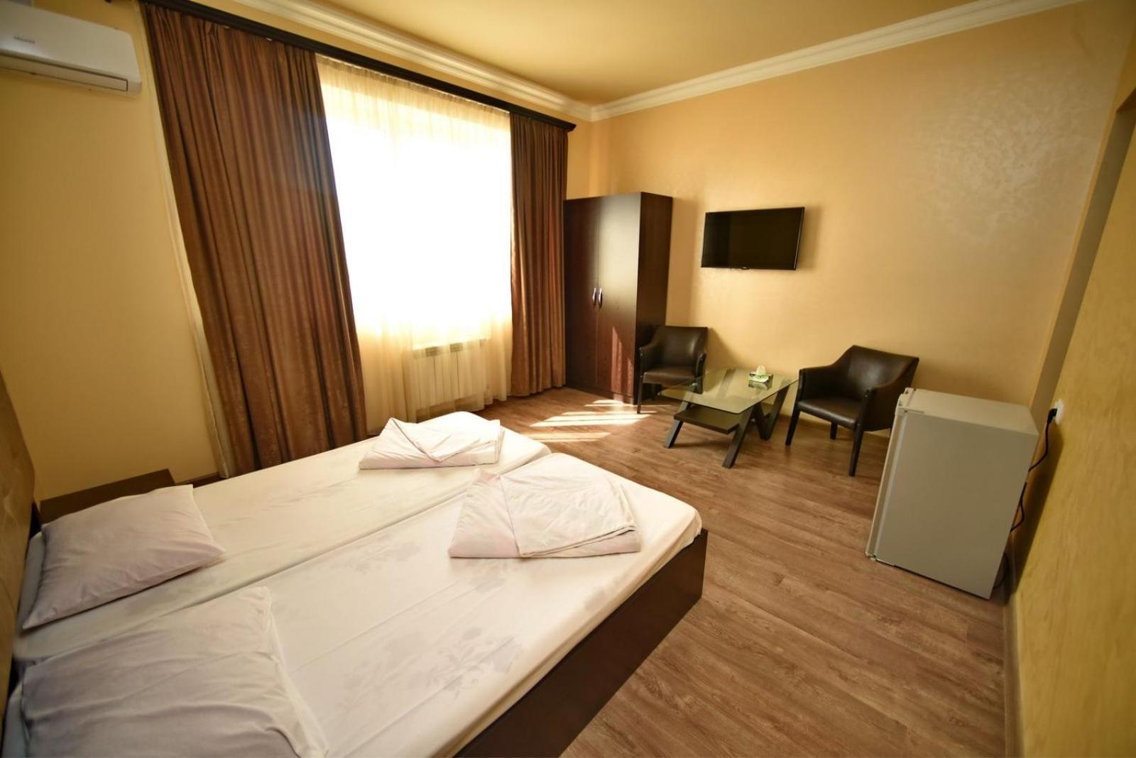 Express Hotel Erévan Extérieur photo