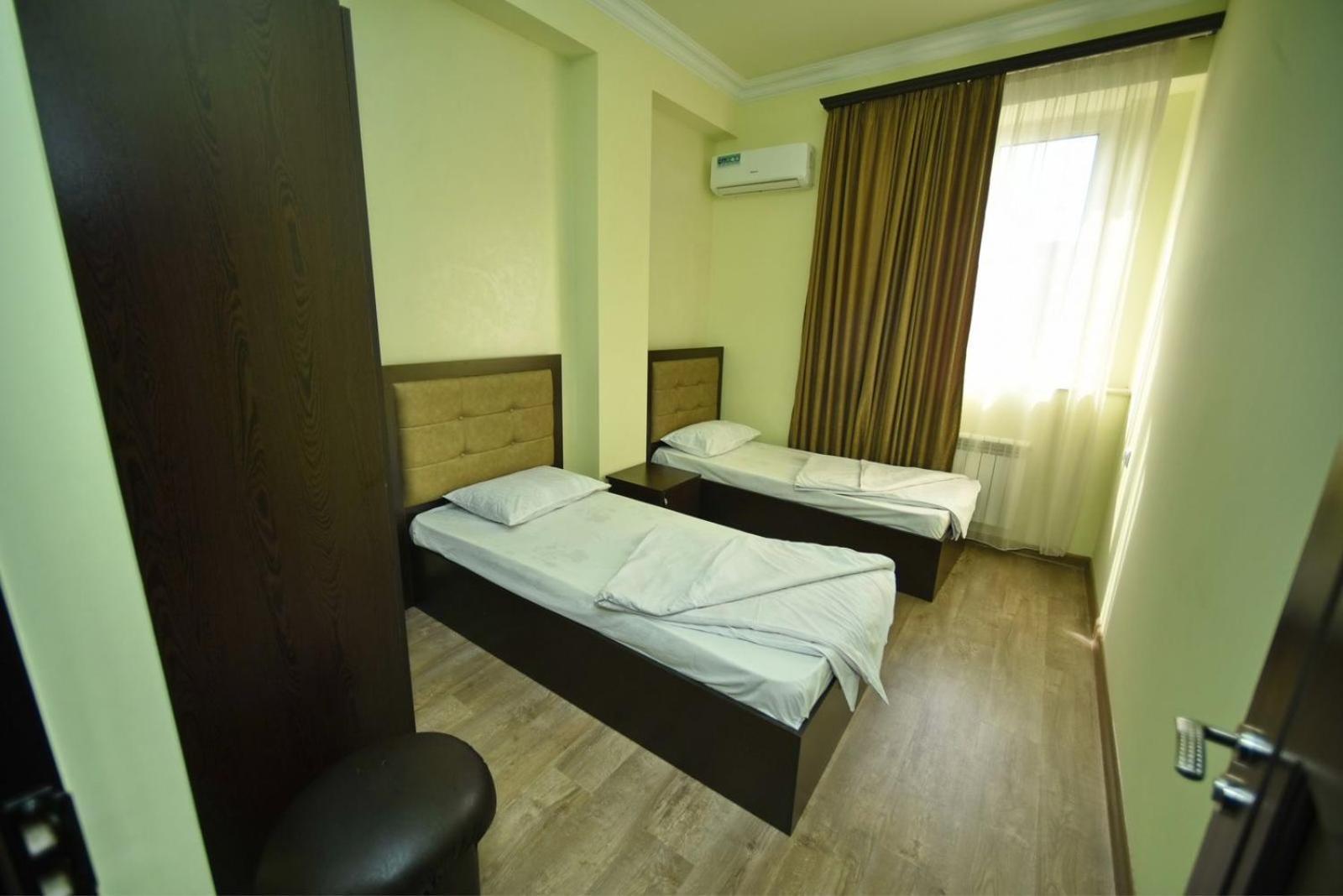 Express Hotel Erévan Extérieur photo